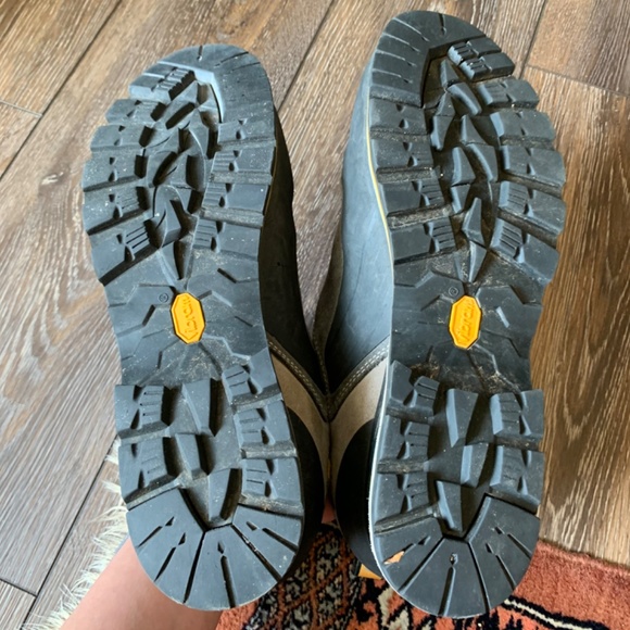 Garmont Mens size 12 Dragontail Vibram GORE-TEX Hiking Outdoor Trail Lace Up EUC main image 6